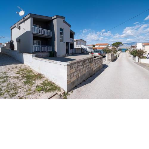 Apartments by the sea Vir - 20172
