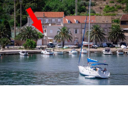 Apartments by the sea Vis - 2453