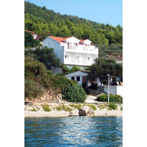 Apartments by the sea Zaostrog, Makarska - 2816