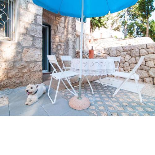 Apartments Carmen & Tosca - Two-Bedroom Apartment with Terrace