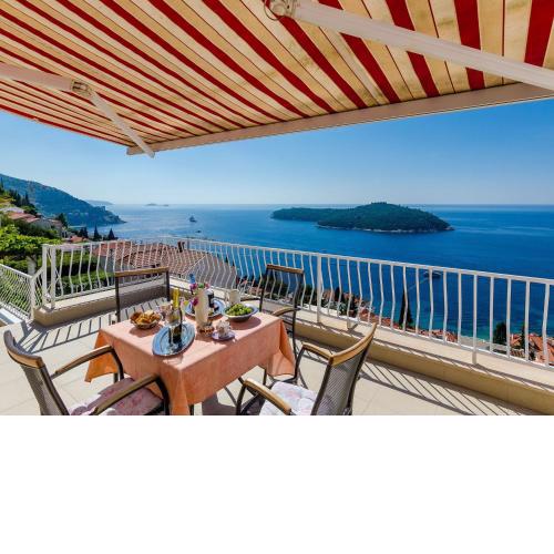 Apartments Cicko - One Bedroom Apartment with Terrace and Sea View Attic