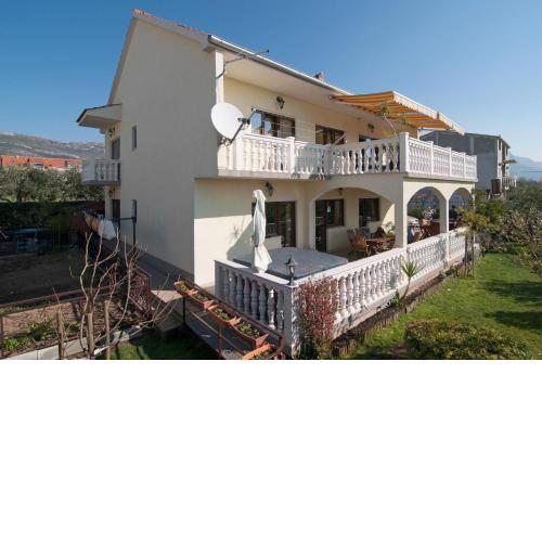 Apartments Corana