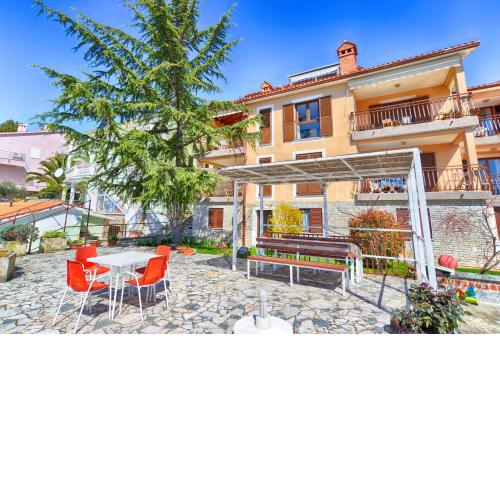 Apartments Creska 629