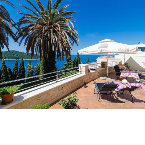 Apartments Davor - Two Bedroom Apartment with Sea View and Terrace