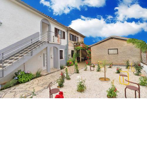 Apartments Dino 1700