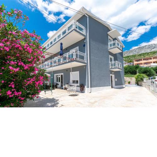 Apartments Diora