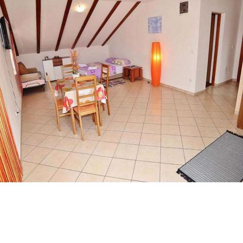 Apartments Dragica - One Bedroom Apartment with Balcony and Sea View B