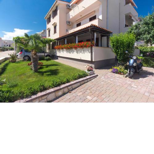 Apartments Dujmović Ivo 2