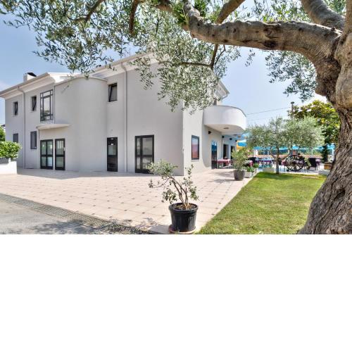 Apartments El Faro