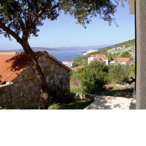 Apartments Elizabet - great location & close to the beach