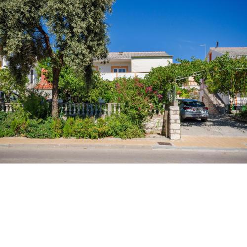 Apartments Elvira