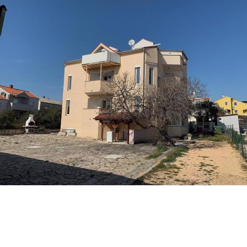 Apartments for Families Pakostane