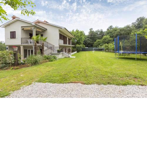 Apartments for families with children Vinez, Labin - 15870
