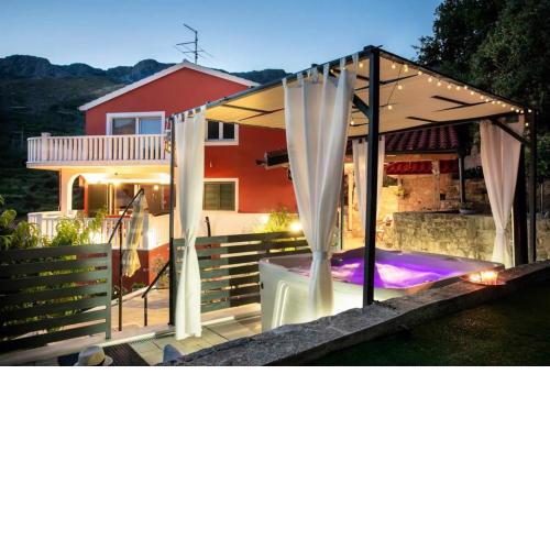 Apartments for families with children Zrnovnica, Split - 20916