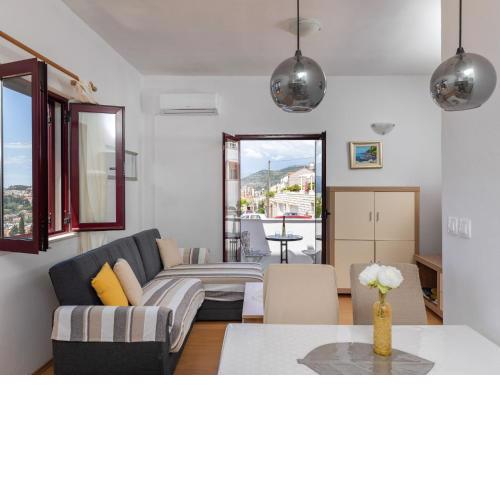 Apartments Franka - One Bedroom Apartment with Balcony and Sea View A2 1