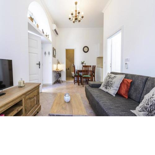 Apartments Franka Old Town - One Bedroom Apartment