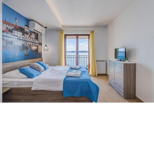 Apartments G