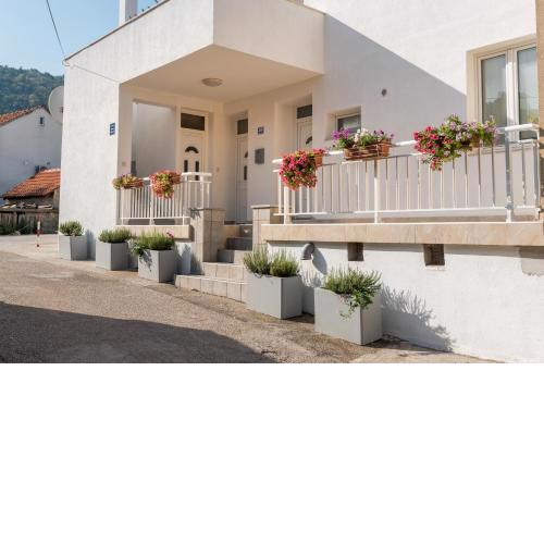 Apartments Galeb