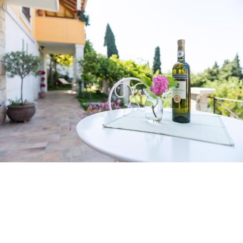 Apartments Gaura