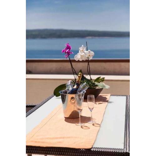 Apartments in Crikvenica 49872