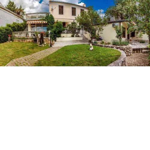 Apartments in Crikvenica 5483