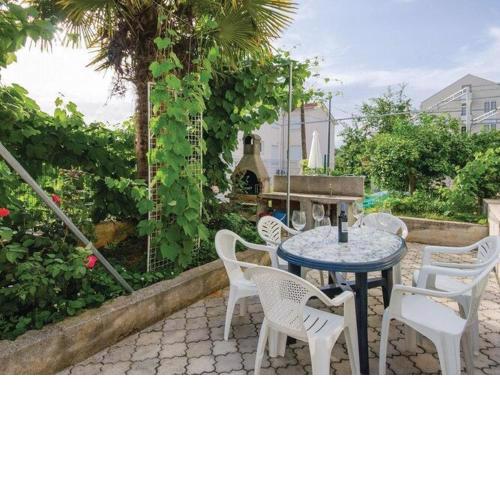 Apartments iovo - Standard Two Bedroom Apartment A4