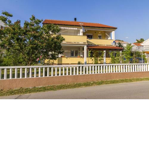 Apartments Ivica