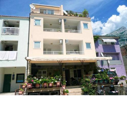 Apartments Ivica