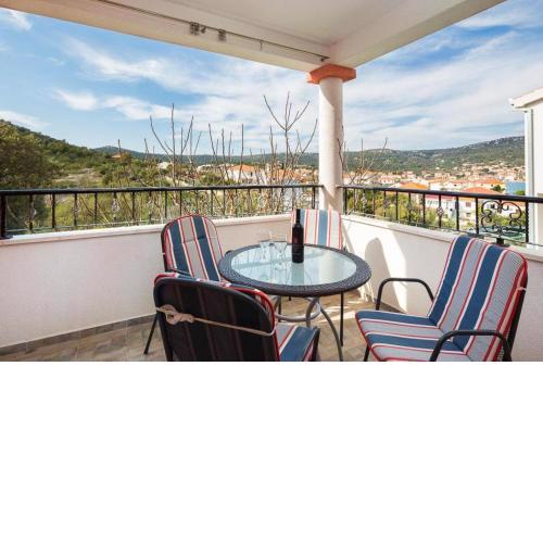 Apartments Ivo