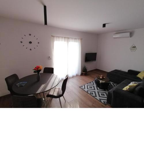 Apartments Jakov