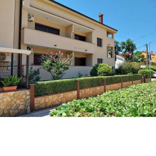 Apartments Josip