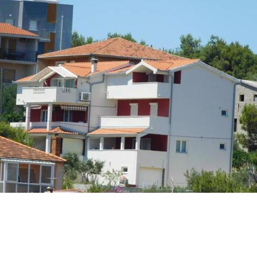 Apartments Karla Slatine