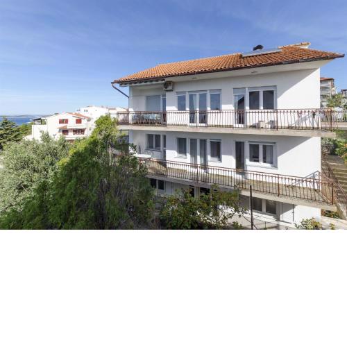 Apartments Karmela