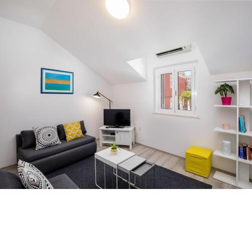Apartments Katarina - Two-Bedroom Apartment 4 Adults - Izme u Ribnjaka Street no 1 - #3