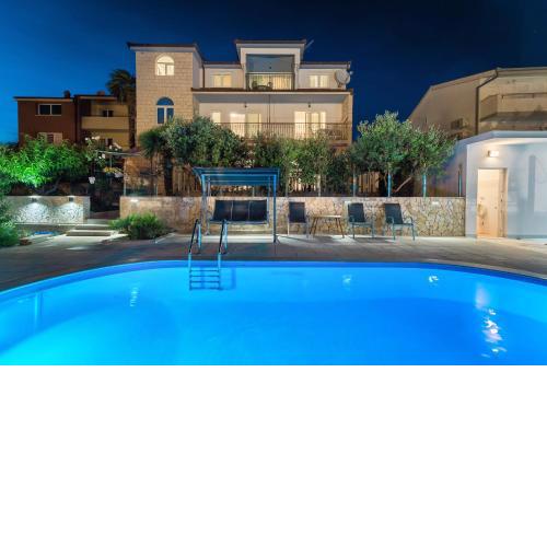 Apartments Katarina with swimming pool