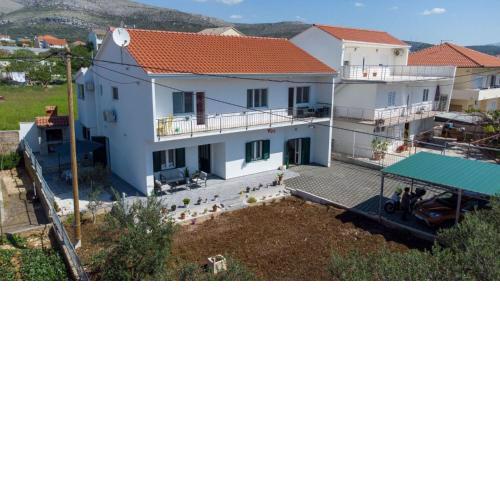 Apartments Kati