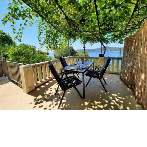 Apartments Kirigin - Superior One Bedroom Apartment with Terrace and Sea View Monika