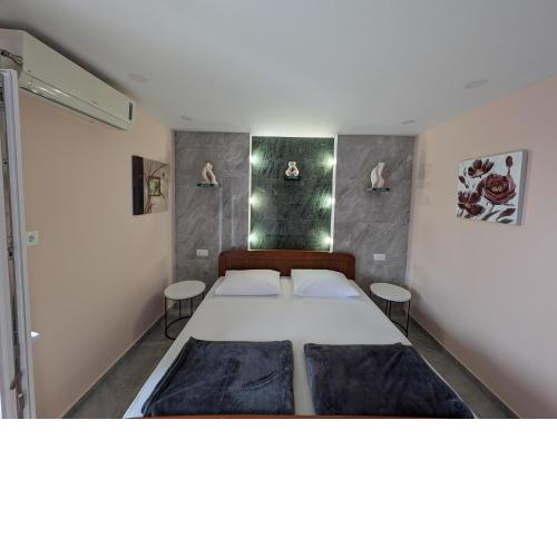 Apartments Klenovica Jadranka Čačić