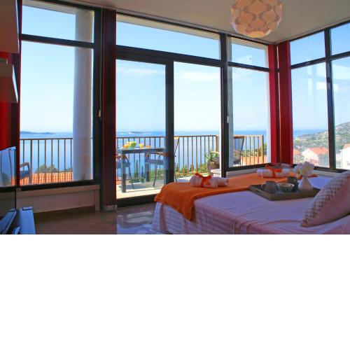 Apartments La Perla