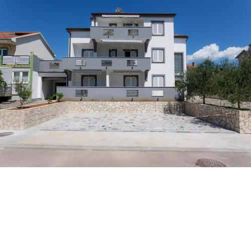 Apartments Lacic