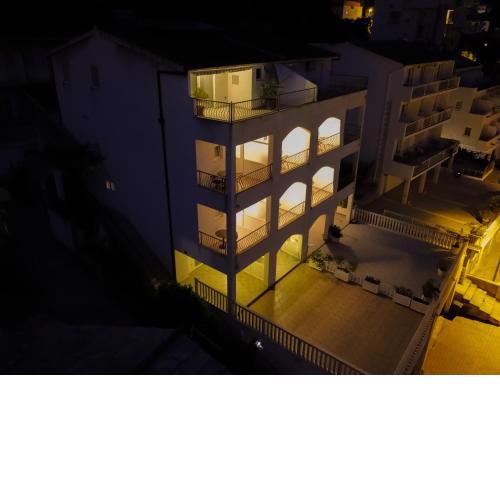 Apartments Larus