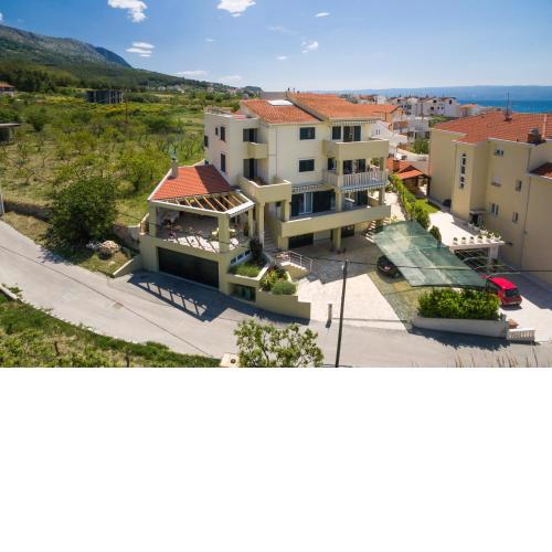 Apartments Leon