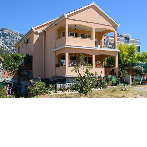 Apartments Leon