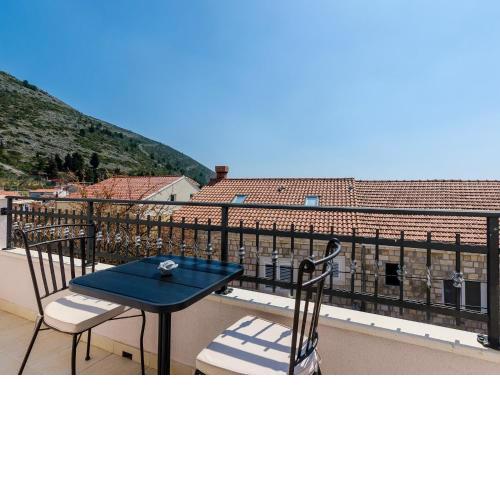 Apartments Life - One Bedroom Apartment with Balcony and Sea View