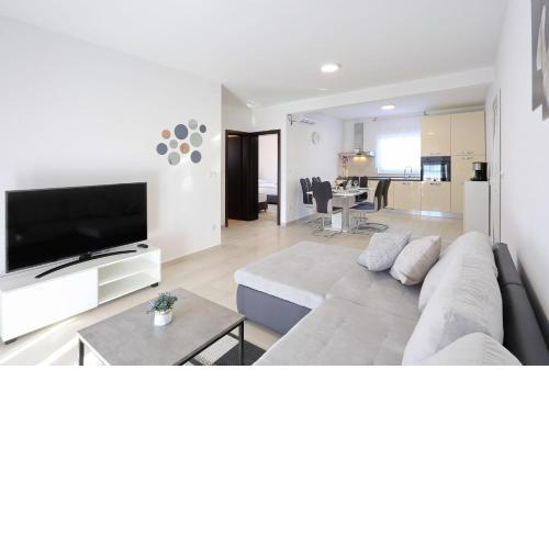 Apartments Lisac