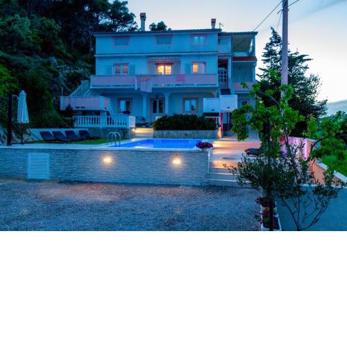 Apartments Lores