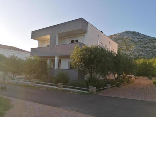 Apartments Lota
