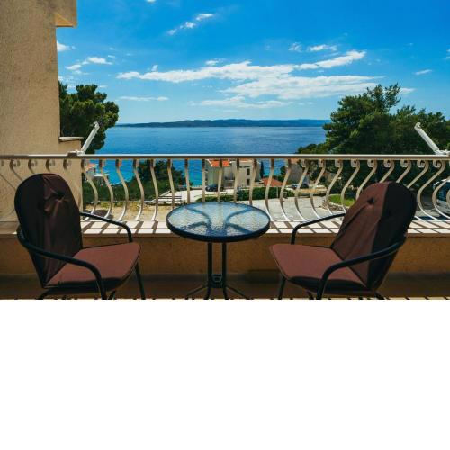 Apartments Lovre
