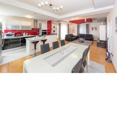Apartments LUPE