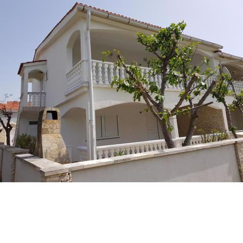 Apartments Maček